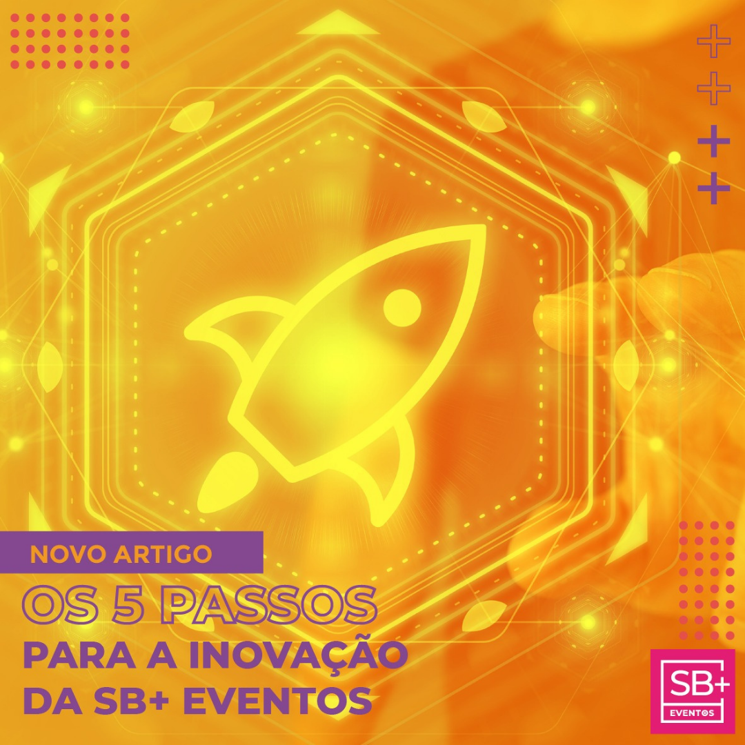 holograma de um foguete em uma tela touch, homem de camiseta preta indo apontar com o dedo. Frase sobre a imagem: 05 5 passos para a inovação da SB+ Eventos